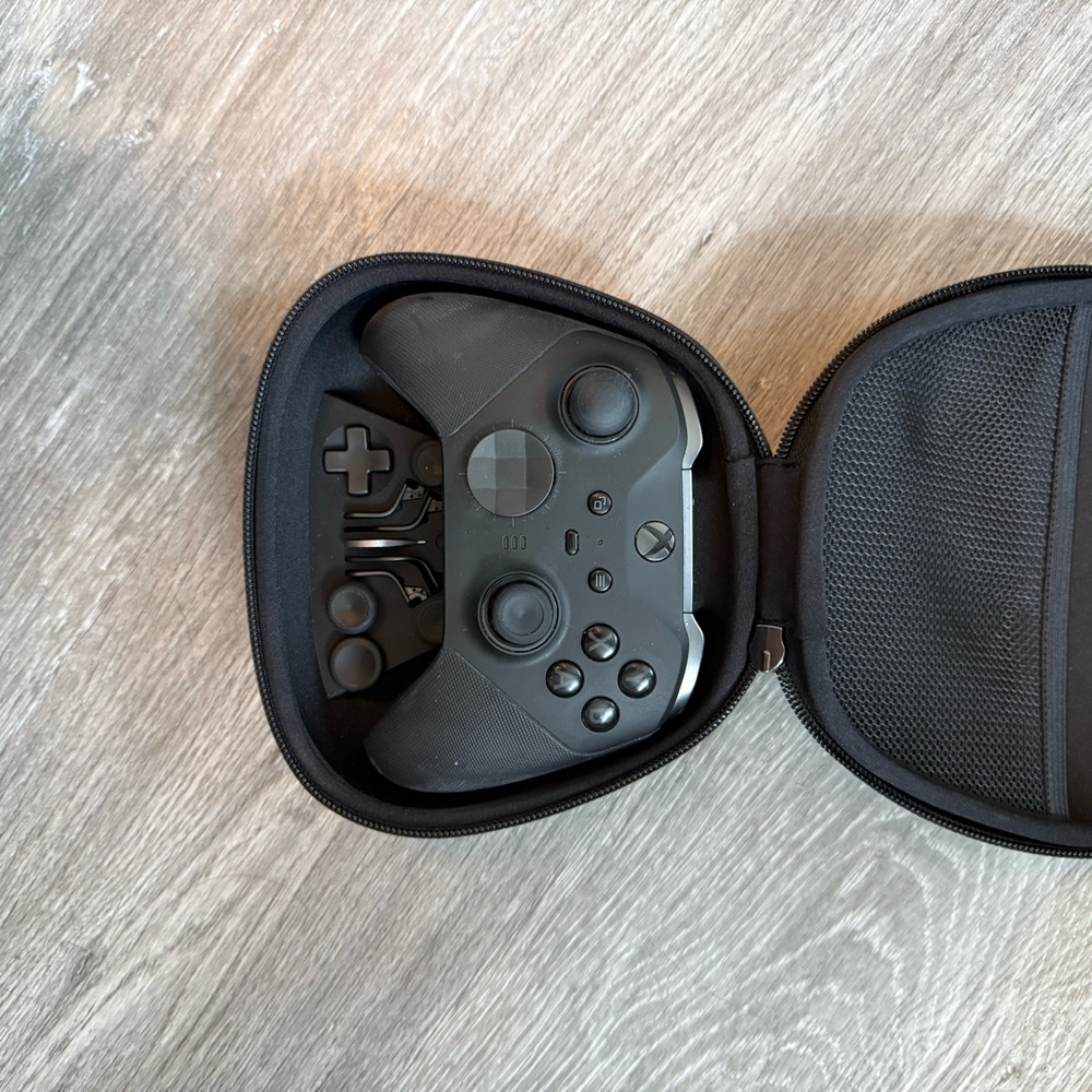 Microsoft Xbox Controller in Black Case